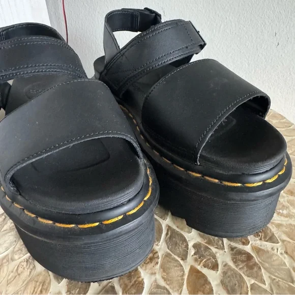 Dr Martens Black Voss Quad Platform Hydro Leather Sandals size 7 - Picture 5 of 10